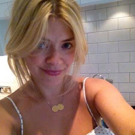 Holly Willoughby be makiažo 3