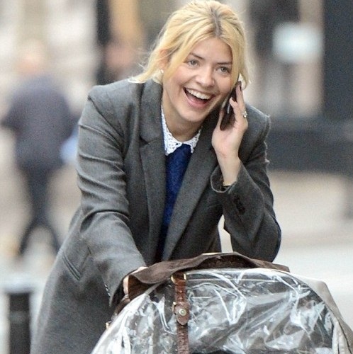 Holly Willoughby Makyajsız 7