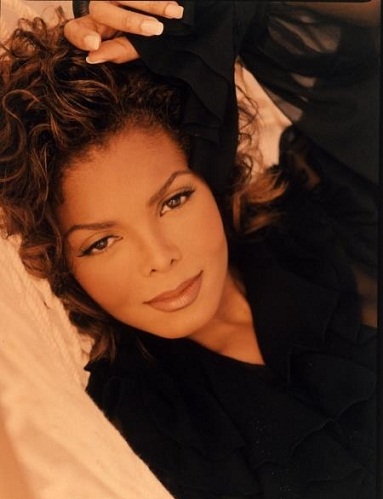 Janet Jackson Makyajsız 3