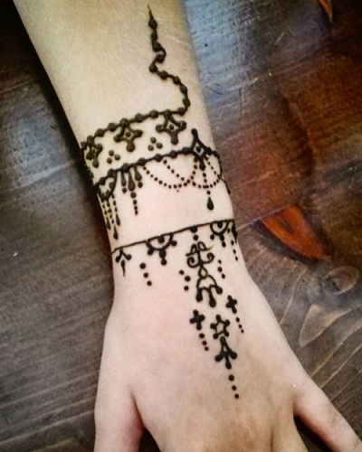 Stilinga apyrankė Mehndi dizainas
