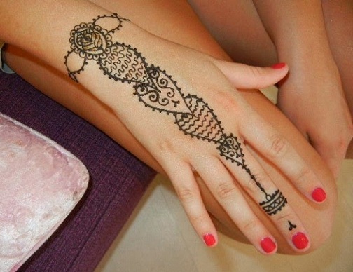 Paprasta apyrankė Mehndi dizainas