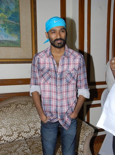 Makyajsız Dhanush 9