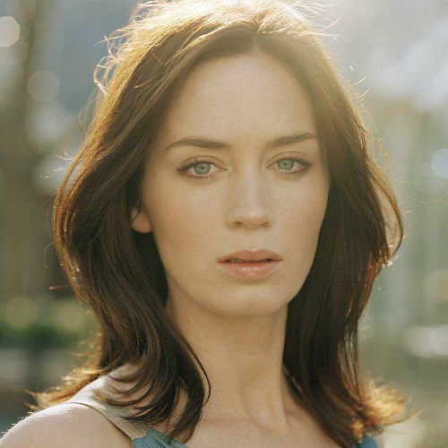 Makyajsız Emily Blunt 3