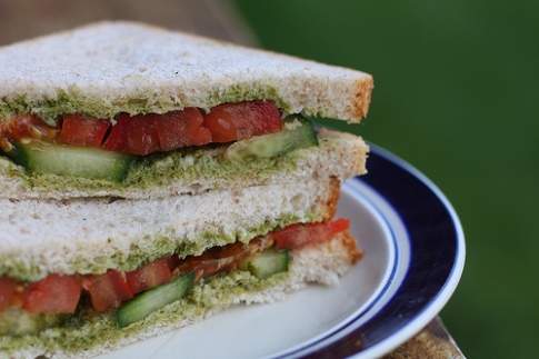 Žalias čatnio sumuštinis