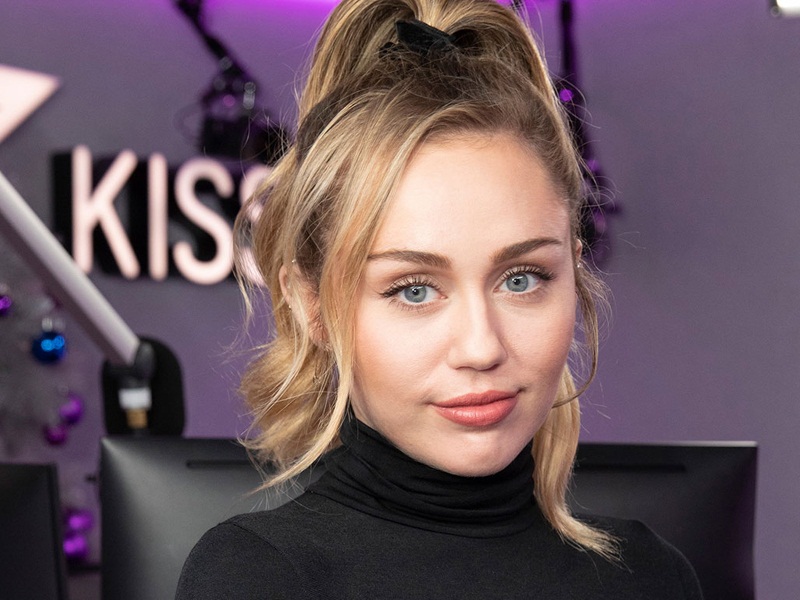 Yüksek Moda İçin Miley Cyrus Saç Modelleri