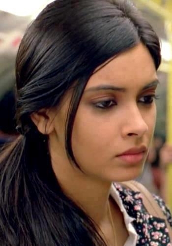 Diana Penty Makyajsız 7