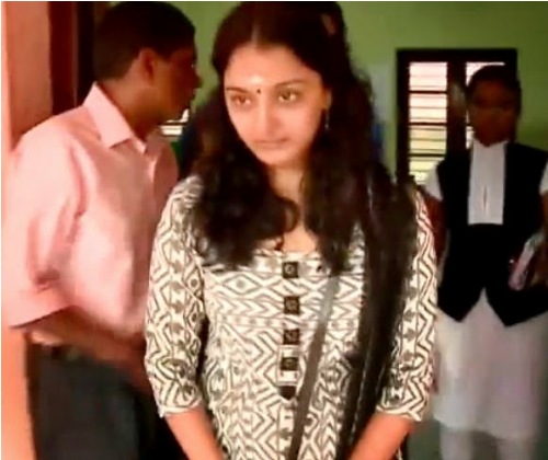 Manju Warrier be makiažo 12