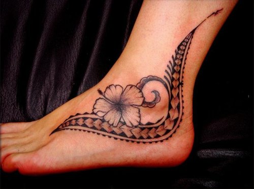 Maorių tatuiruotė ant kulkšnies