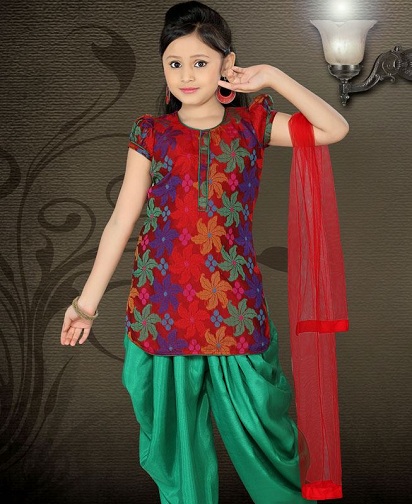 Salwar Kameez suknelė