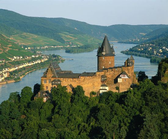 Romantik Ren Nehri