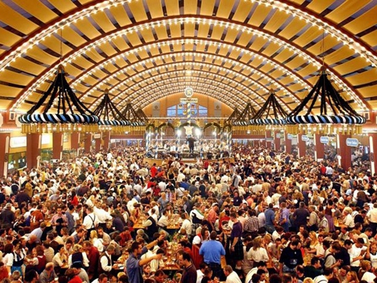 Oktoberfest almanya'daki yerleri ziyaret etmeli