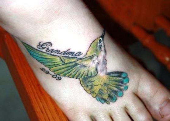 Kolibrio tatuiruotės dizainas