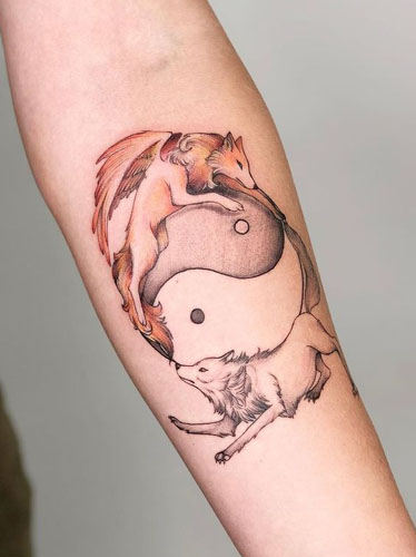 Abstraktūs tatuiruočių modeliai vyrams ir moterims 10