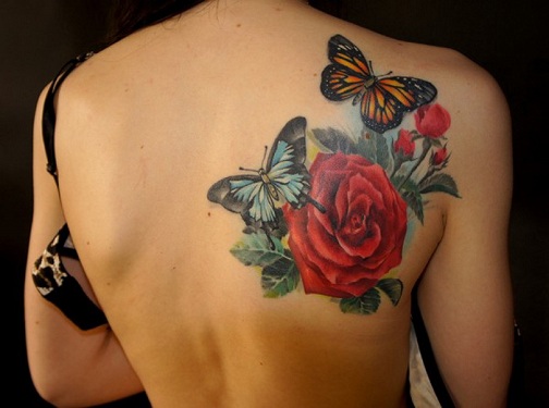 abstrakti rožių tatuiruotė