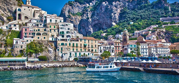 sorrento_italy-turist-yerler