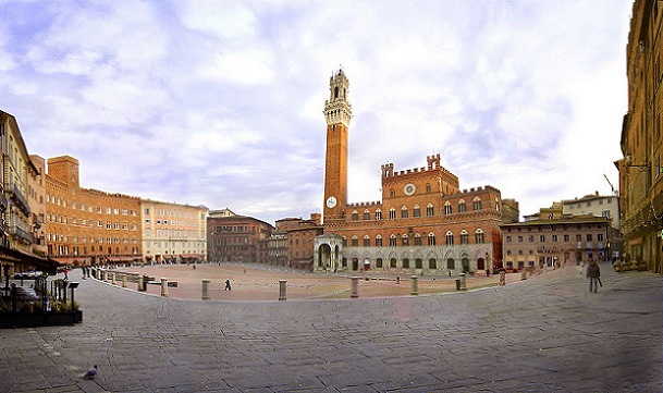 piazza-del-campo_italy-turist-yerler