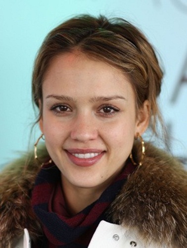 Jessica Alba be makiažo 2