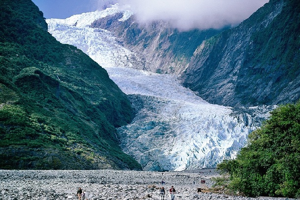 franz-josef-glacier_new-zealand-tourist-places