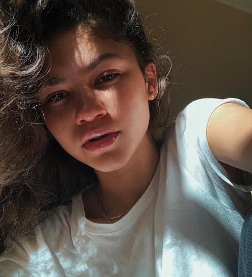 Zendaya be makiažo 7