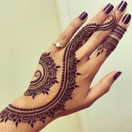 Minimalistinis dizainas Mehendi