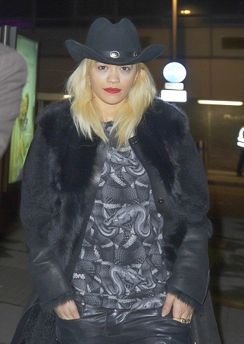 Rita Ora Makyajsız 7