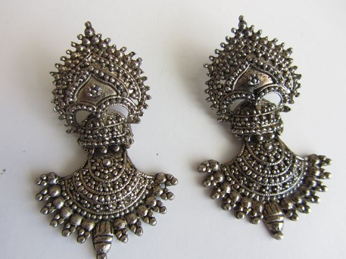 Tibeto sidabriniai auskarai