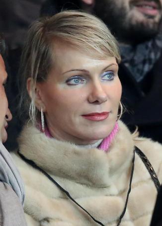 Turtingiausios moterys pasaulyje23