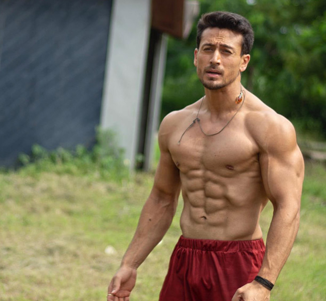 „Tiger Shroff“ šešių pakuočių abs