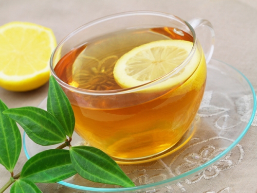 citrinos ir žaliosios arbatos