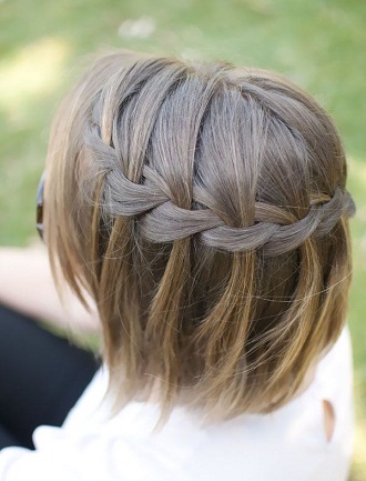 pinti bob stiliai - Waterfall Braid