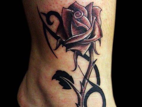 Tamsus raštas „Tribal Rose Tattoo“