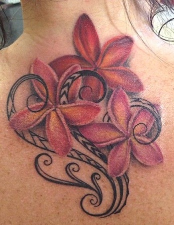 Genties gėlių tatuiruotė raudona spalva