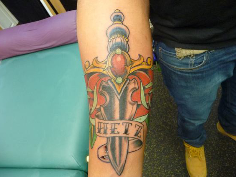 Dagger Tattoo dizainas ir nuotraukos