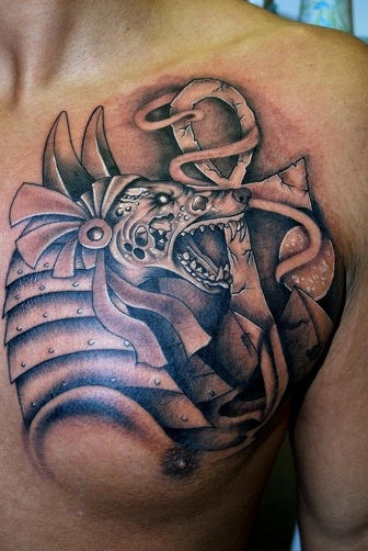 Įsipareigotas Ankh tatuiruotės dizainas krūtinei