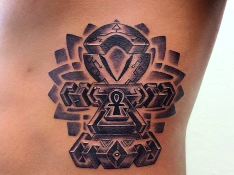 Pažįstami Ankh tatuiruočių dizainai