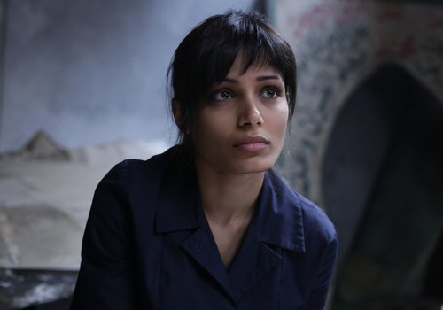Makyajsız Freida Pinto 2