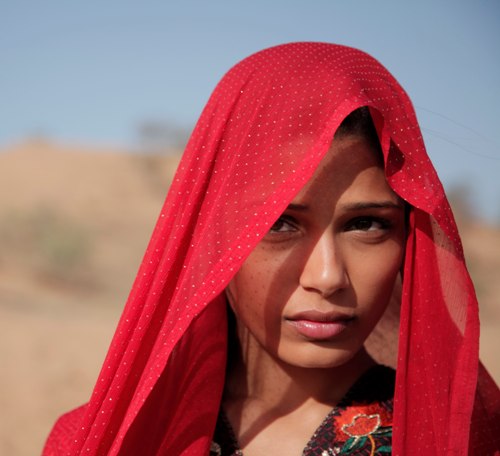 Freida Pinto Makyajsız 4