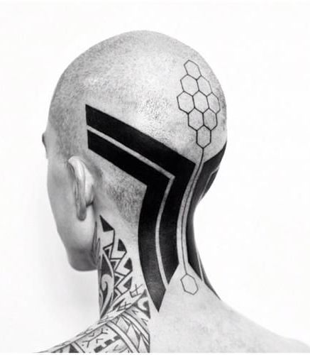 Maorių ir geometrinio formato plaukų tatuiruotės dizainas