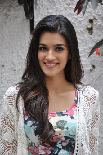 Makyajsız Kriti Sanon 9