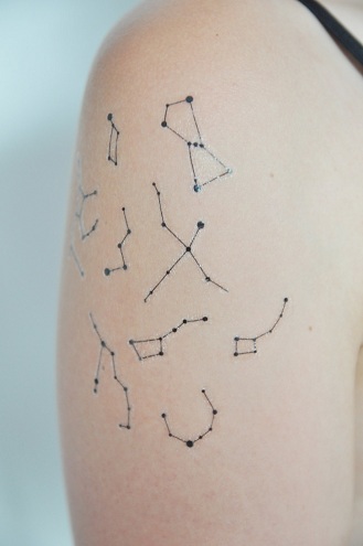 Žvaigždyno dangaus tatuiruotė