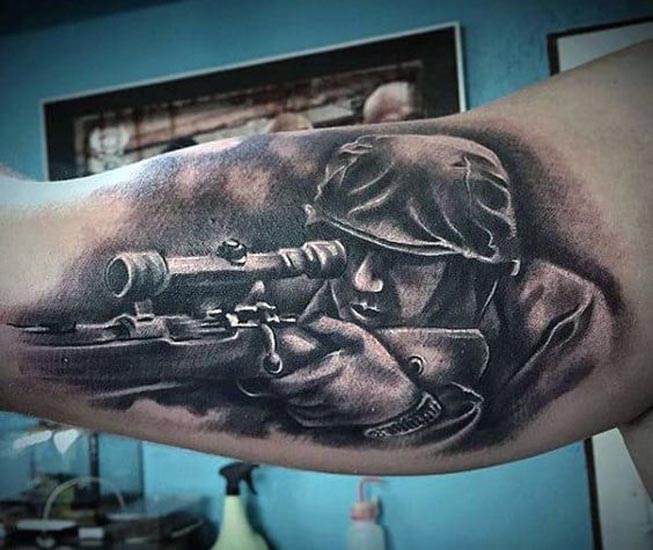 Karinės tatuiruotės dizainas ir reikšmės 7