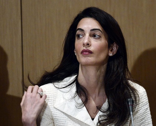 Amal Clooney be makiažo 6
