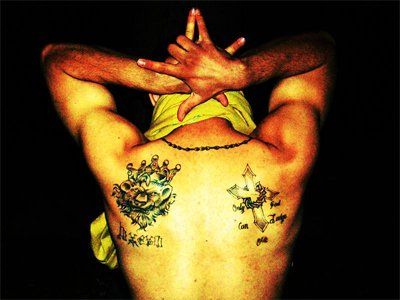 Lotynų karaliaus kalėjimo tatuiruotės dizainas