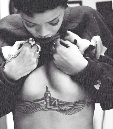 Egipto rašto Rihanna tatuiruotės dizainas