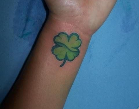 „Shamrock“ riešo tatuiruotė