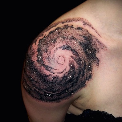Kosminė tatuiruotė „Black Hole“
