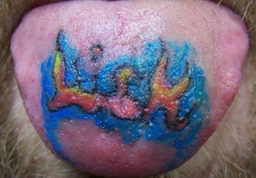 Ugnies liežuvio tatuiruotės dizainas