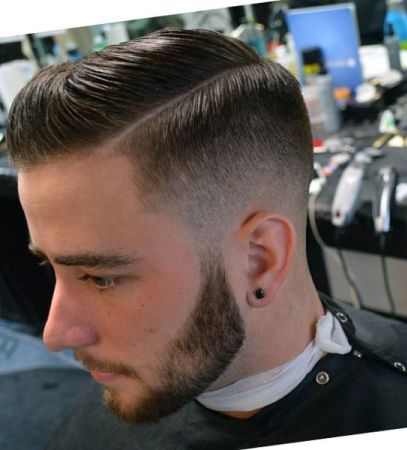 Erkekler için çok kısa saç modeli 6