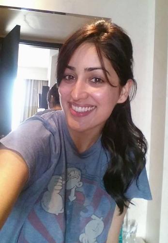 Makyajsız Yami Gautam 3