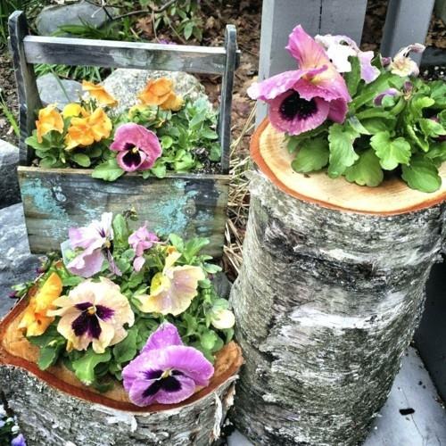 γλάστρες λουλούδια δημιουργικές ιδέες διακόσμησης ρουστίκ κούτσουρα δέντρων